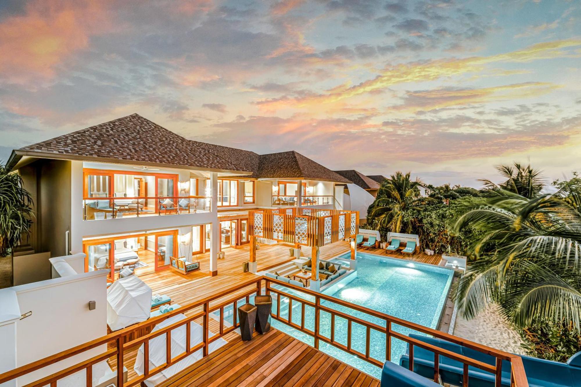 Resort Hideaway & Dhidhdhoo (Haa Alif Atoll)