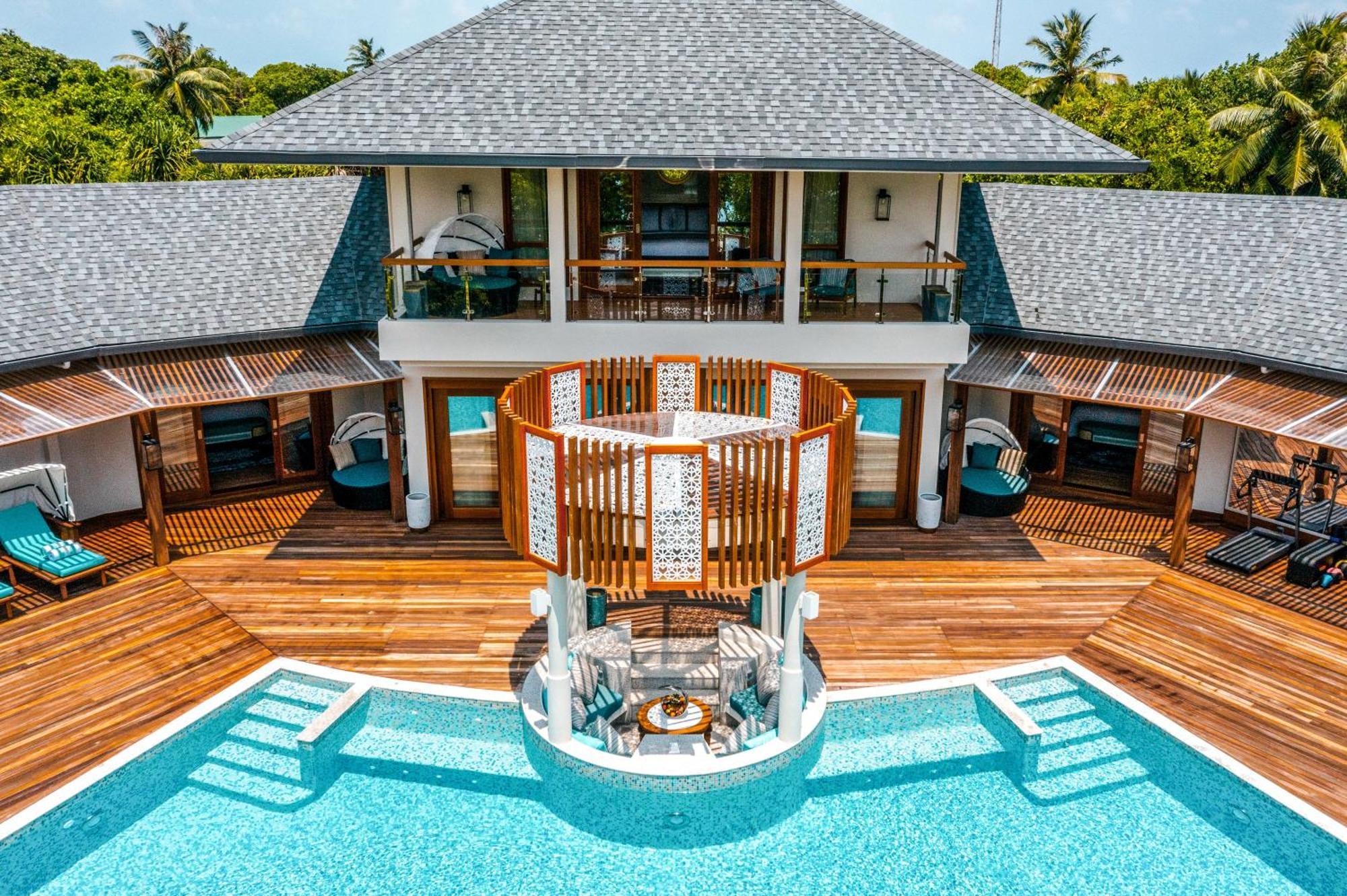 Resort Hideaway &