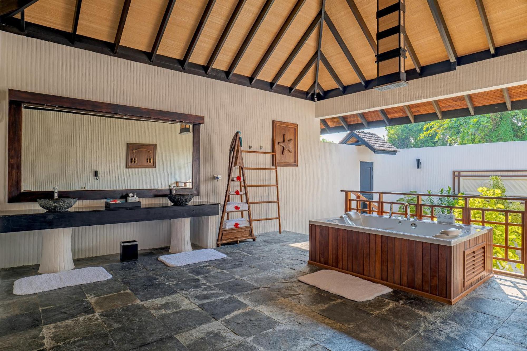 Rezort Hideaway & 5*